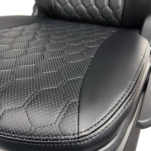 Чехлы Экокожа Ромб на Lada Vesta / Vesta SW Cross (2015+)